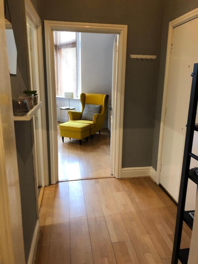Stylish Apartment With Secure Parking Close To City Честер Екстер'єр фото