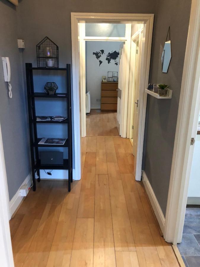 Stylish Apartment With Secure Parking Close To City Честер Екстер'єр фото